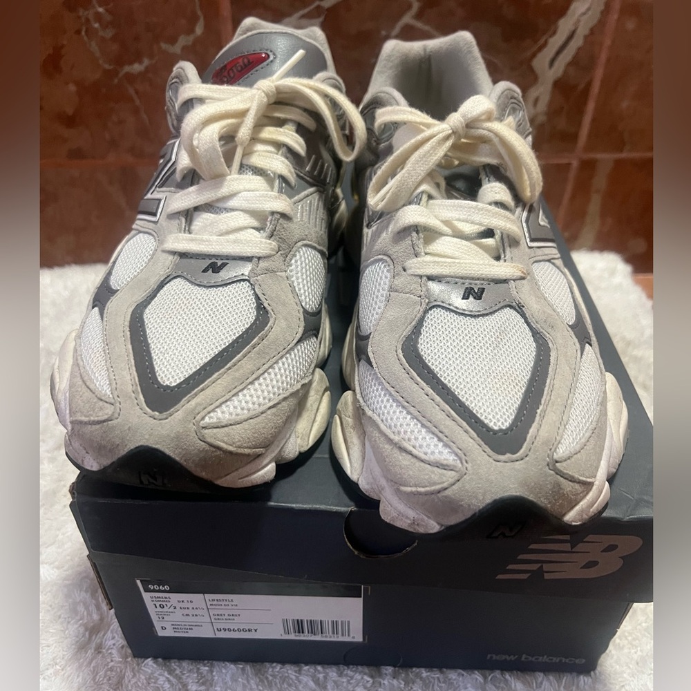 9060 New Balance White and Gray